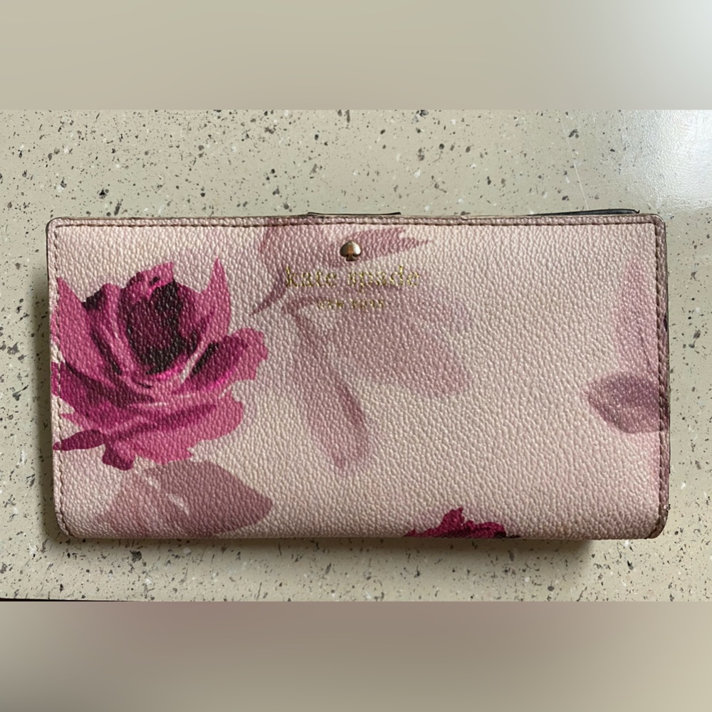 Kate Spade Hawthorne Lane Roses Wallet.